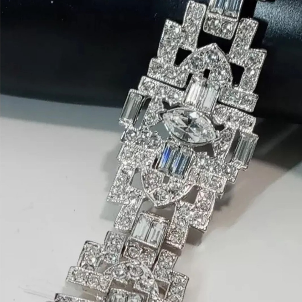 Kenneth Jay Lane Rninestone Bracelet - Picture 2 of 5